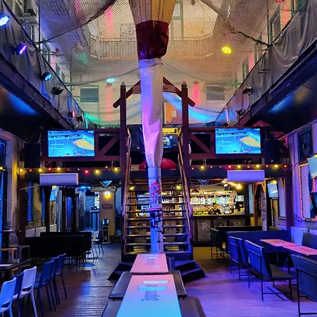 London Fog In The Party District Apartman Budapest